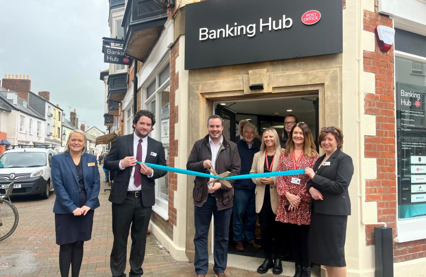 Simon Jupp MP officially opening Sidmouth's Banking Hub.jpeg (279.7 KB)	 Weight for new file 0